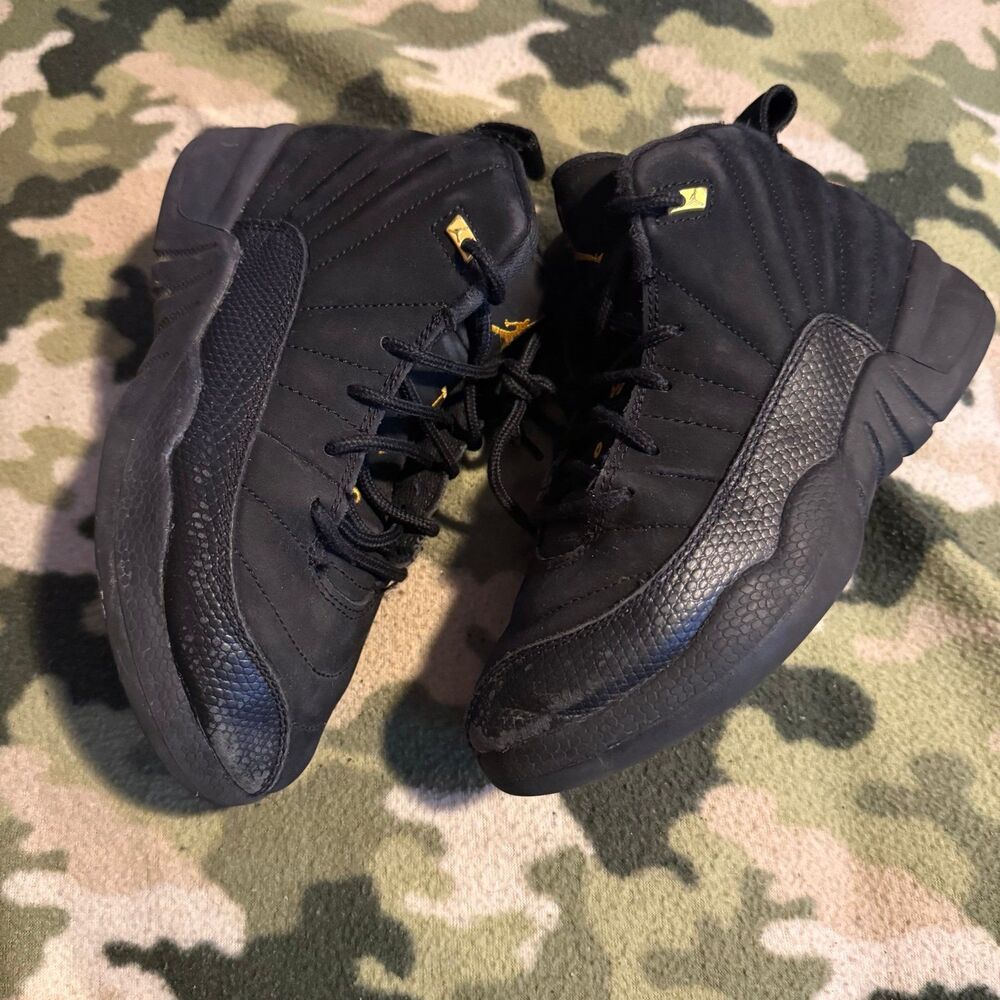 Jordan 12 Black Taxi preschool shoes size 1Y